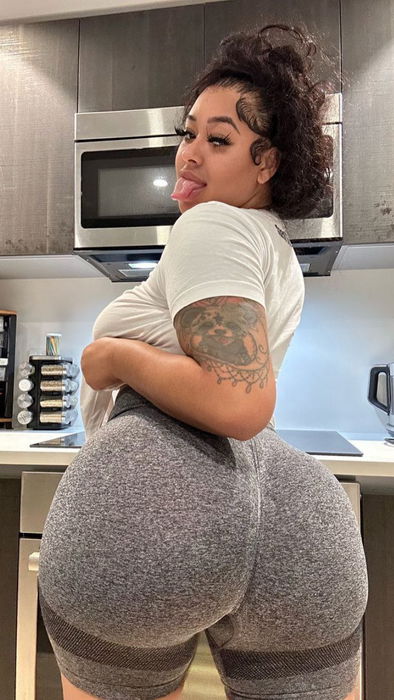 missdits86, 26 years old from United States
