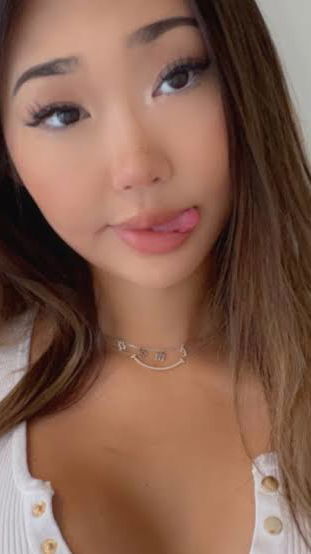Pinkyaa5, 19 years old from United States