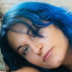 stacey sapphire