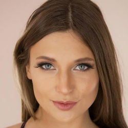 talia mint