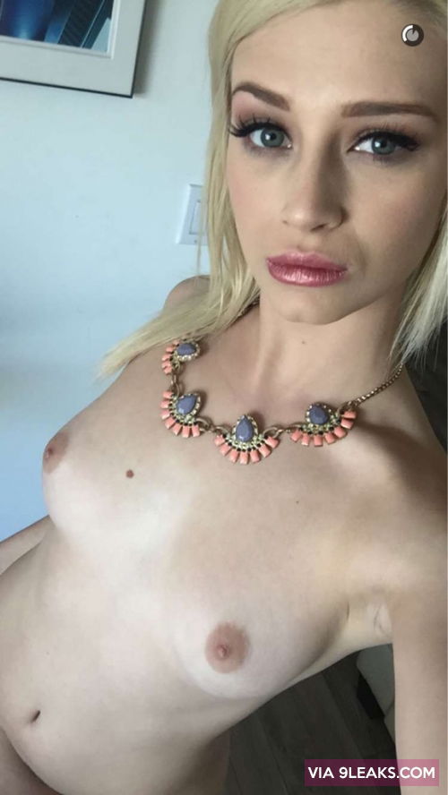 cake electra Snapchat Image: The look that says fuck me hard