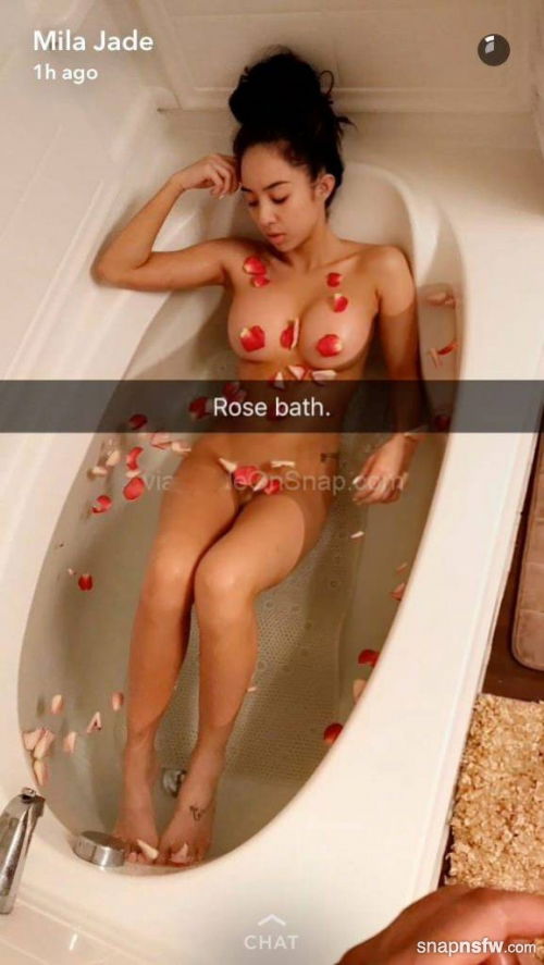 mila jade Snapchat Image: rose bath