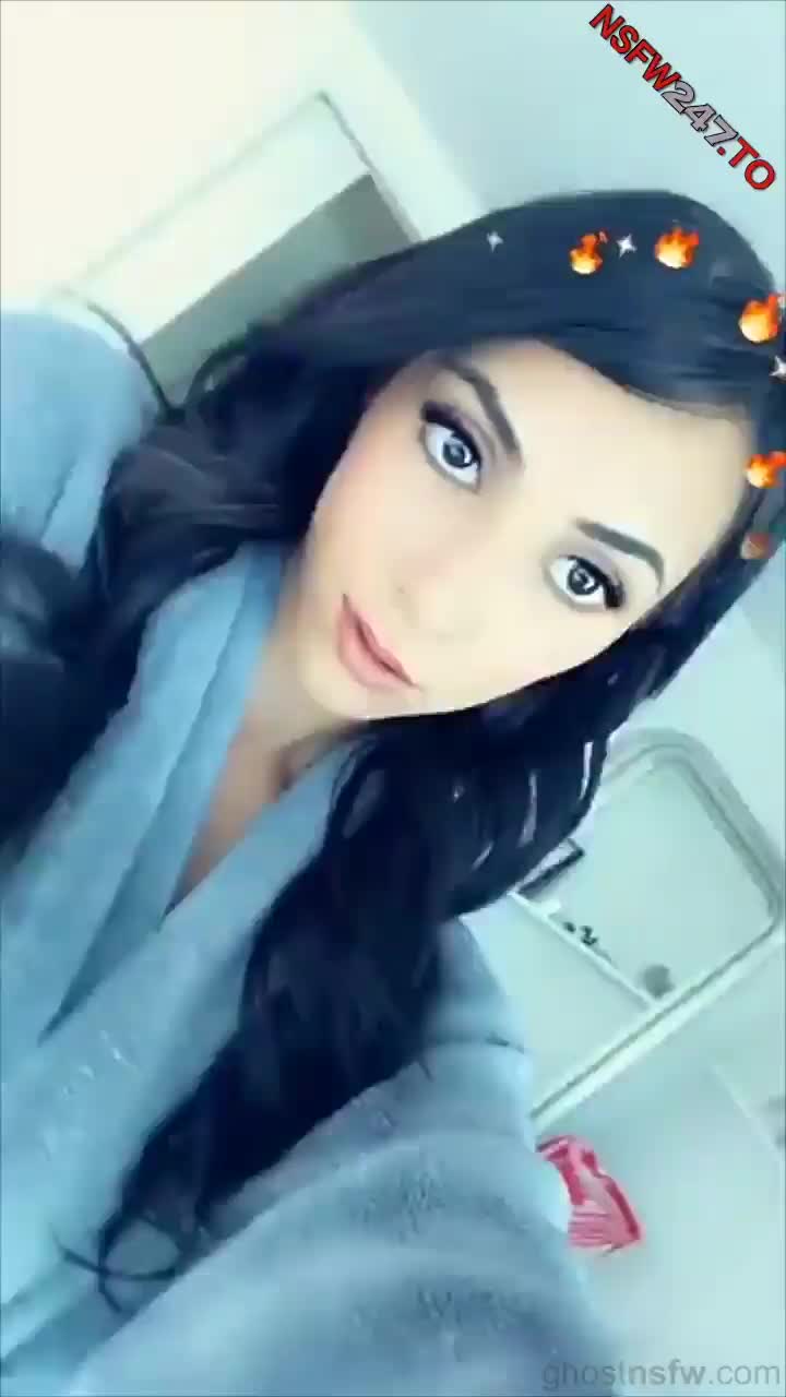 hime marie Snapchat Video: Petite twerking and clapping her ass