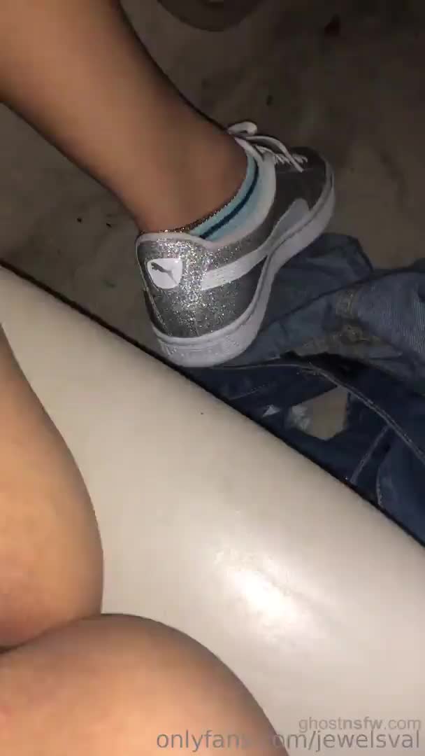 valentina jewels Snapchat Video: Fingering and rubbing swollen clit