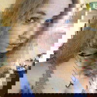 chloe_heard2