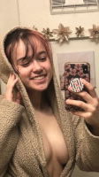 naazily, 20 years old from United States