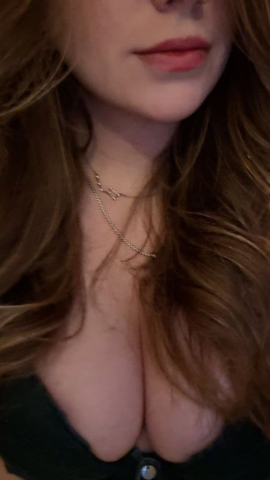 Emily0751's telegram sexting profile - 21 yo woman from United Kingdom