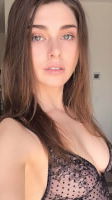 alic3e, 24 years old from United States