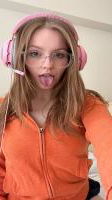 ava102, 23 years old from United States