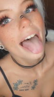 babyfacebiatch, 18 years old from United States