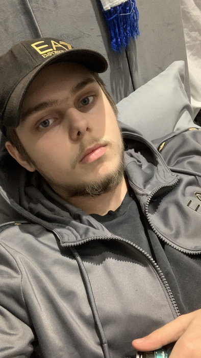 bradleymurrell8's whatsapp sexting profile - 19 yo man from United Kingdom
