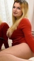 julie28, 24 years old from United States