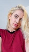 daina, 22 years old from Finland