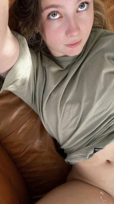 Dani's telegram sexting profile - 21 yo woman from United States