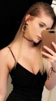 evalovia, 22 years old from United Kingdom