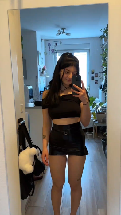 lily282898uk's kik sexting profile - 18 yo woman from United States