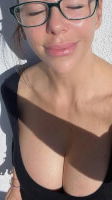 queenh, 23 years old from United States