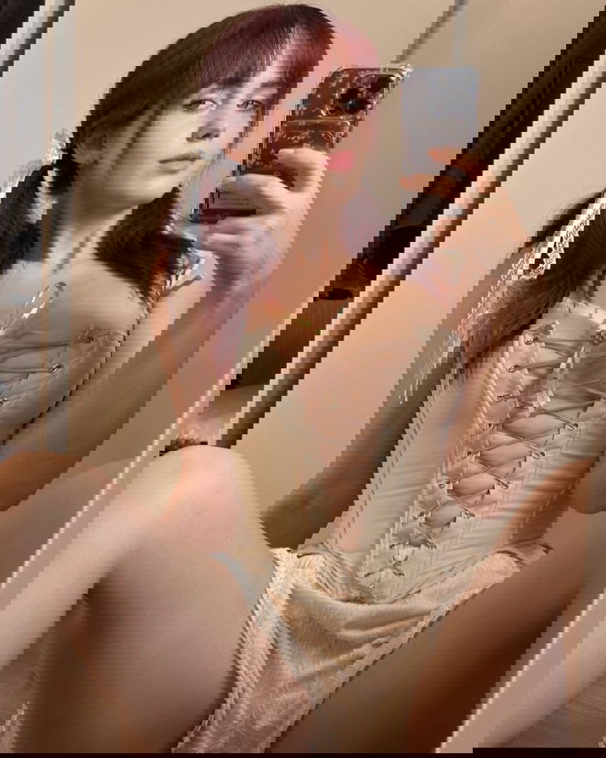 firstthe33e_XJW13