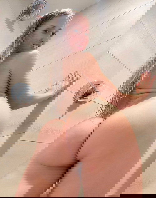 wanna sexting, nudes, video call ! Add me Telegram/Kik @n_ob21