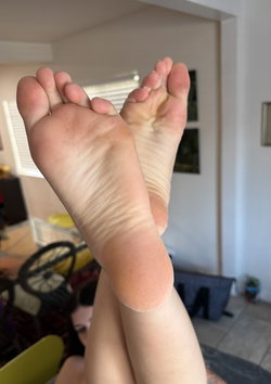 rinajoo26's snapchat gallery - slut, nude, pussy, Topless, Big Boobs, Blonde, Feet, Selfie (3/3)