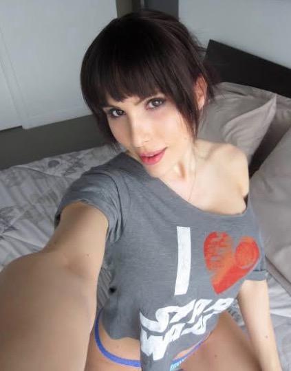 I like to do anything in bed, and I usually do ;) megamom774@gmail.c0m