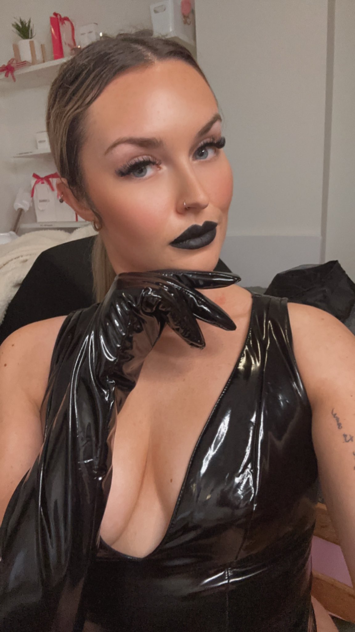 Serve me slut! Telegram: @annecarey