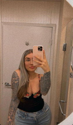 aamidat2's snapchat gallery - milf, leaked, bdsm, Curvy, Blonde, Selfie, Tattoo (4/4)