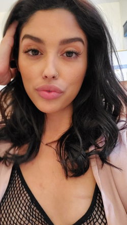 angelrose23554567's telegram gallery - sexy, dirty, anal, Thong, BBW, Curvy, Brunette, Selfie (1/3)