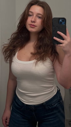 ariana-901's snapchat gallery - Curvy, Big Boobs, Brunette, Selfie (2/3)