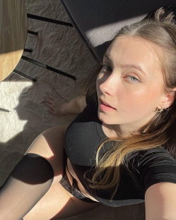 @danilee2023's telegram gallery - blowjob, milf, leaked, Topless, Thong, Thick, Blonde, Brunette, Selfie (1/3)