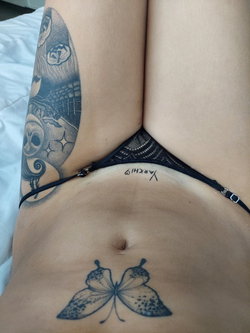 bdsenabahini0's snapchat gallery - boobs, ass, nude, Nudes, Topless, Thong, Curvy, Selfie, Tattoo (1/5)