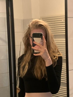 bellamyblarke814's snapchat gallery - sex, milf, sexy, Blonde, Selfie (1/5)