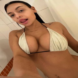 tiktok96918's snapchat photo - horny, fuck, babe, Topless, Curvy, Brunette, Selfie