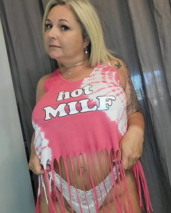 Davina2832's telegram photo - Topless, Curvy, Blonde, Selfie, Tattoo