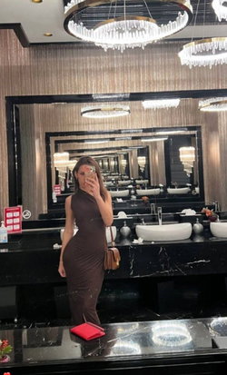 ellie123e1010's telegram gallery - Nudes, Topless, Thong, Thick, Curvy, Big Boobs, Brunette, Selfie (1/3)