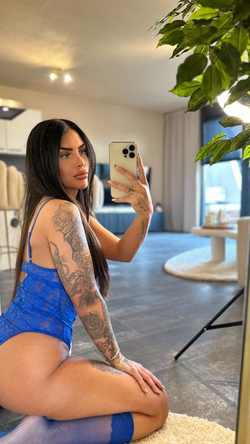 emaleedsf35's snapchat gallery - Nudes, Thong, Thick, Curvy, Big Boobs, Brunette, Latina, Selfie, Tattoo (4/4)