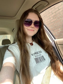 evelynx69's telegram photo - Brunette, Selfie