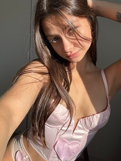 heyon90466's kik photo - Brunette, Selfie, Tattoo