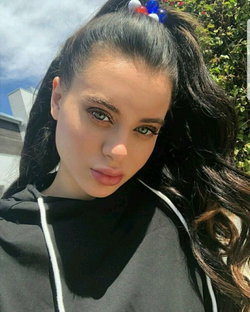 iriscaroline035's snapchat photo - Brunette, Selfie