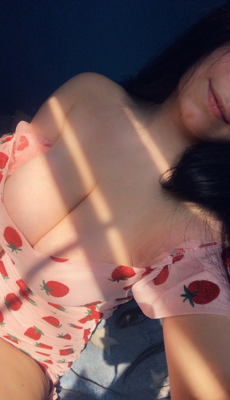 julliahena184's telegram gallery - blowjob, nude, dirty (1/3)