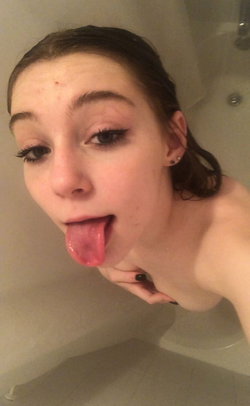 kellyaquineq's telegram gallery - Nudes, Topless, Curvy, Petite, Redhead, Brunette, Feet, Selfie (4/5)