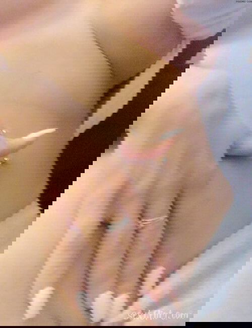 hot pics?.Kik me raxannelisa