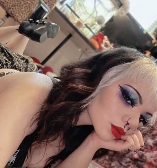 I’m looking forward to meet a slave willing to his tribute