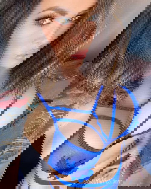 HMU for hookup i fuck nicely