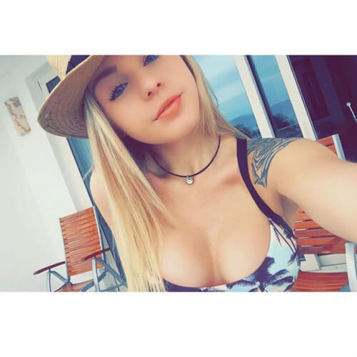 auroragod's kik photo - boobs, ass, naked