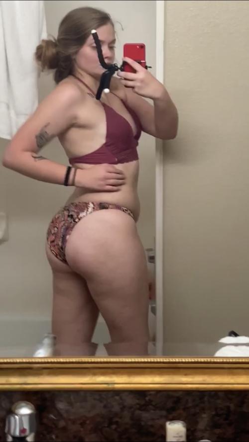 nicole24hr's kik photo - boobs, ass, nude