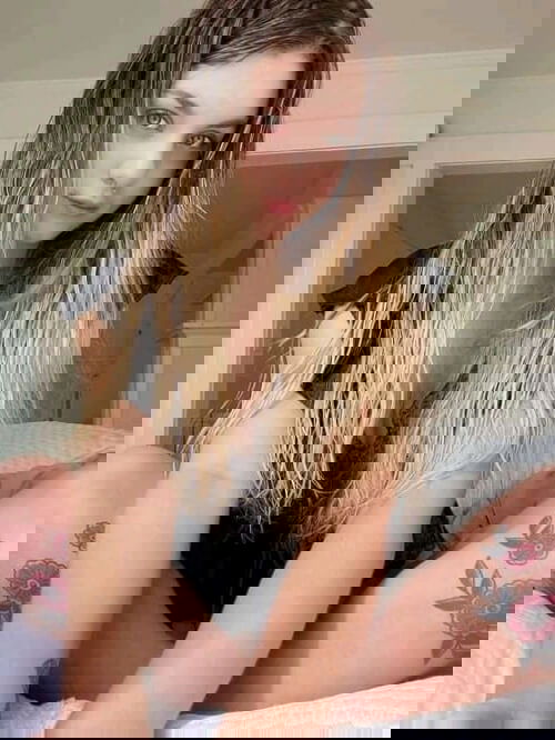 Hi let's fuck I'm horny 