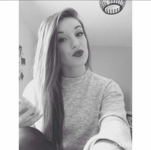Chat? Text me on kik at Angelkemb21