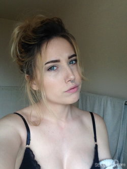 superdanielle21's kik photo - boobs, milf, sexy, Topless, Blonde, Selfie