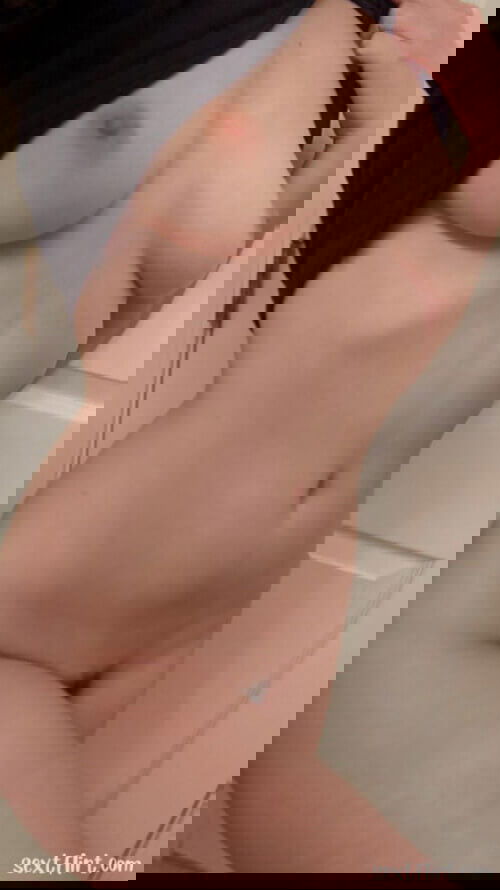 I'm very horne gril